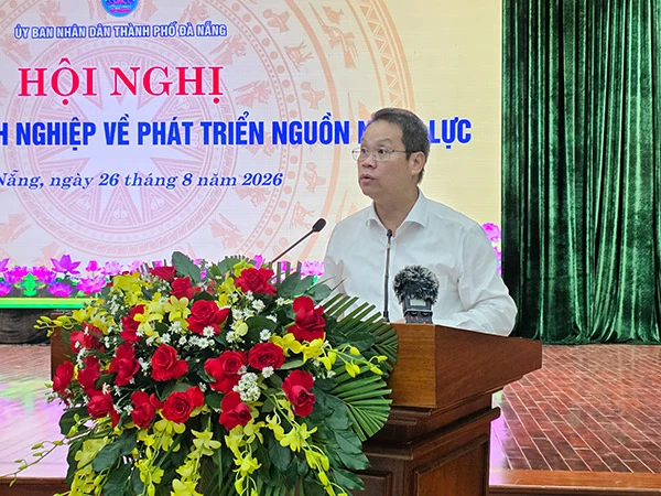 Chủ tịch UBND TP Đà Nẵng Nguyễn Mạnh Hùng phát biểu kết luận hội nghị. Chủ tịch UBND TP Đà Nẵng Nguyễn Mạnh Hùng phát biểu kết luận hội nghị.