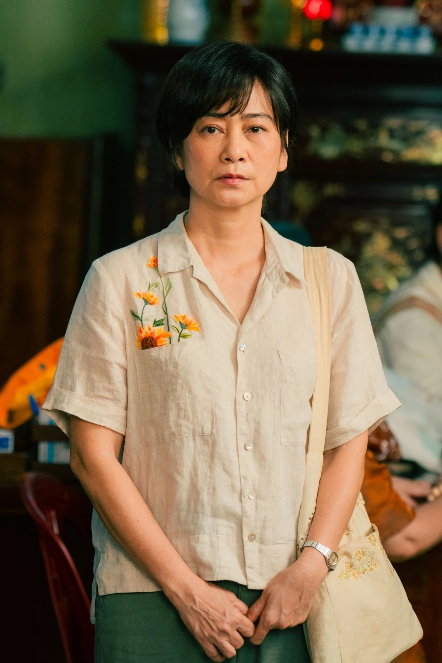 Nghệ sĩ Tuyết Thu trong phim "Lên Hương"