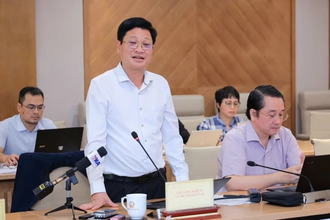 ông Nguyễn Khắc Lịch, Cục trưởng Cục Công nghiệp Công nghệ số và Trí tuệ nhân tạo (Bộ Khoa học và Công nghệ) ông Nguyễn Khắc Lịch, Cục trưởng Cục Công nghiệp Công nghệ số và Trí tuệ nhân tạo (Bộ Khoa học và Công nghệ)