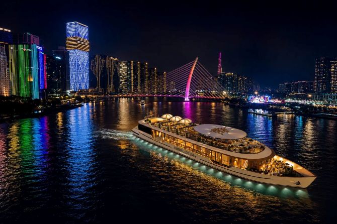 Khám phá Sài Gòn trên du thuyền Amiral Cruises