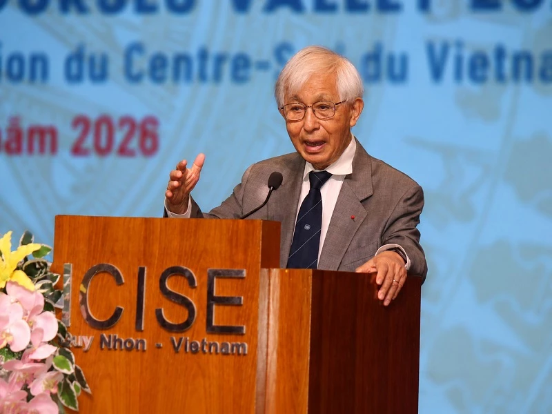 Giáo sư Trần Thanh Vân, Chủ tịch Hội Gặp gỡ Việt Nam, Giám đốc Trung tâm ICISE Giáo sư Trần Thanh Vân, Chủ tịch Hội Gặp gỡ Việt Nam, Giám đốc Trung tâm ICISE