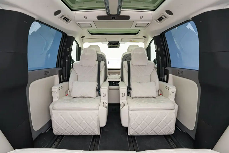 ‘Chuyên cơ mặt đất’ mạnh 554 mã lực, giá gần 2 tỷ đồng, cạnh tranh với Toyota Alphard