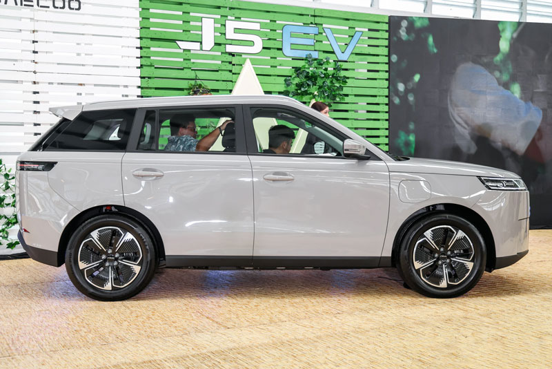 Xe điện hạng B mạnh 211 mã lực, phạm vi hoạt động 402km, giá gần 770 triệu đồng