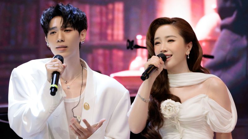 'Hoàng tử' Lohan chơi piano cực tình, Bảo Thy hoà giọng ngọt ngào