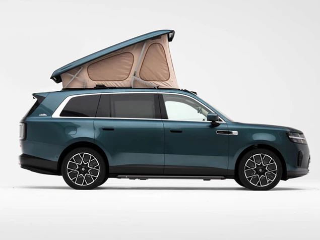 SUV dài gần 5,3 mét, thiết kế độc đáo, mạnh 412 mã lực, giá hơn 1 tỷ đồng