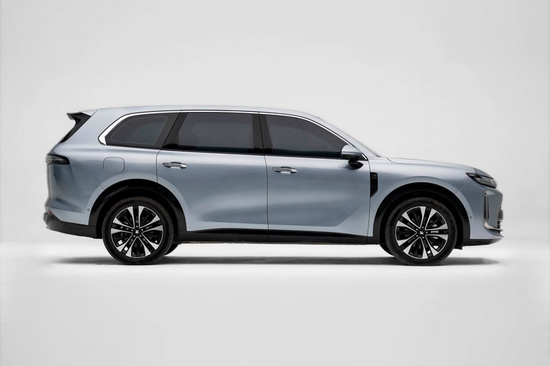 SUV 6 chỗ công suất 517 mã lực, giá gần 630 triệu đồng