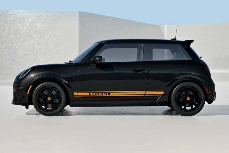 Mini 1998 GT 2027.