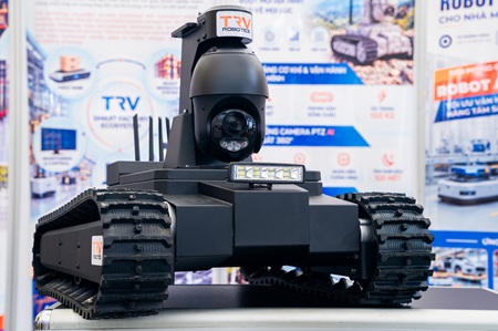 Robot UGV thông minh 'Make In Việt Nam' ghi dấu tại triển lãm tự động hóa