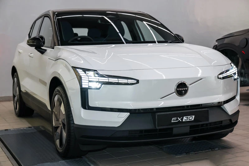 Volvo EX30 2027.