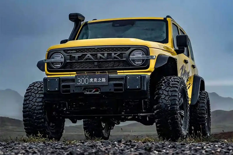 SUV địa hình siêu hầm hố, công suất 231 mã lực, giá gần 1 tỷ đồng