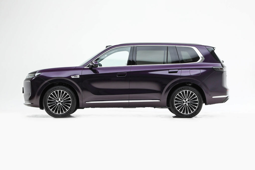SUV hạng D siêu tiết kiệm xăng, nội thất tiện nghi, giá từ 535 triệu đồng
