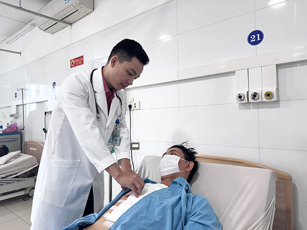 Cứu sống bệnh nhân lóc động mạch chủ ngực liên quan hội chứng Marfan