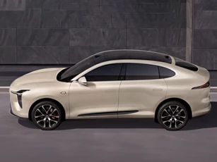 Xe gầm cao công suất 680 mã lực, phạm vi hoạt động 750km, giá chưa tới 800 triệu đồng
