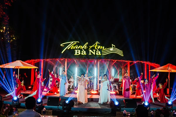 chương trình nghệ thuật “Thanh âm Bà Nà” do UBND xã Bà Nà phối hợp với Nhà hát Trưng Vương thực hiện.