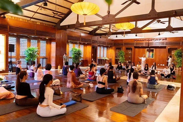 Không gian Tuần Lễ Sức Khỏe Toàn Diện Thế Giới 2026 tại Furama Resort Danang mở ra một buổi chiều thư thái dành cho sự cân bằng của cơ thể và tâm trí.