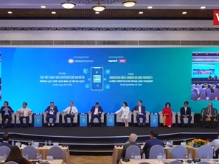 Thanh toán xuyên biên giới: 'Hạ tầng mềm' mở rộng không gian bán lẻ và kích cầu du lịch