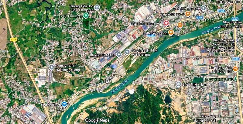 Sông Hà Thanh giữ vai trò tiêu thoát lũ và tạo không gian sinh thái, nhưng đồng thời gây chia cắt giữa xã Tuy Phước Tây với phường Quy Nhơn Bắc, Quy Nhơn Tây.