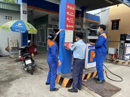 Thương nhân phân phối muốn được mua bán xăng dầu của nhau