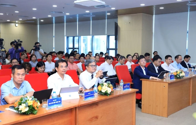 Các đại biểu tham dự hội nghị.