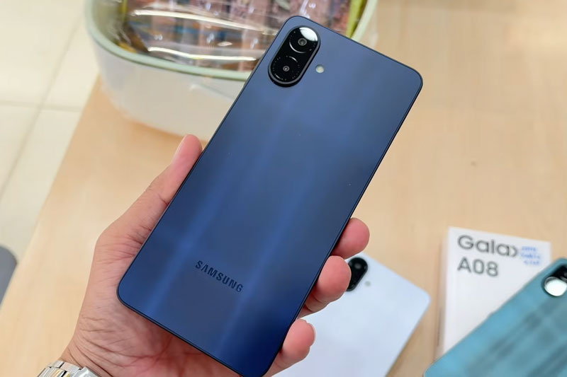 Smartphone chống nước, pin 6000mAh, giá gần 5 triệu đồng tại Việt Nam
