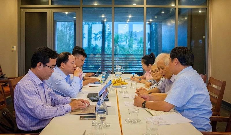 Chủ tịch UBND tỉnh Gia Lai Phạm Anh Tuấnđã có buổi làm việc với Giáo sư Trần Thanh Vân, Chủ tịch Hội Gặp gỡ Việt Nam, Giám đốc Trung tâm ICISE về công tác chuẩn bị hai sự kiện