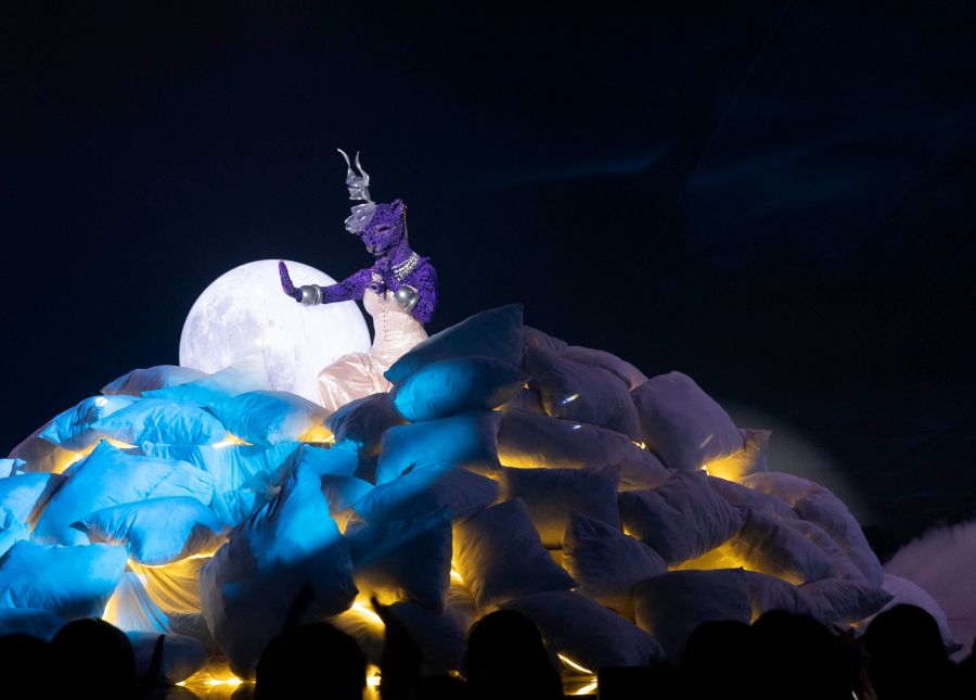 Báo Berry gây ấn tượng trên sân khấu 'The Masked Singer Vietnam 2026'