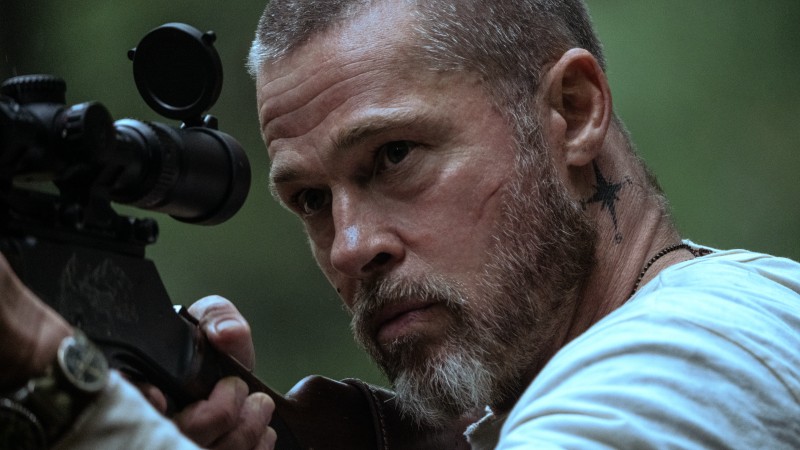 Brad Pitt khiến đạo diễn David Ayer gọi là ‘quái vật thực thụ’