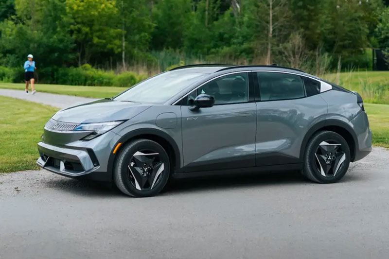 Xe điện Mitsubishi công suất 214 mã lực, phạm vi hoạt động 454 km, giá gần 1 tỷ đồng