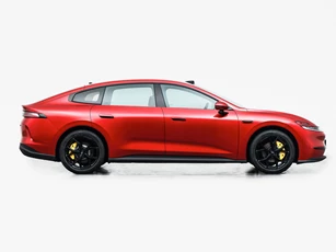 Xe sedan hạng D công suất 286 mã lực, trang bị tiên tiến, giá chưa tới 500 triệu đồng