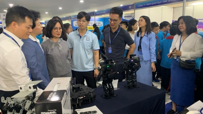 Hà Nội tìm cách đưa robot 'Make in Vietnam' ra thị trường