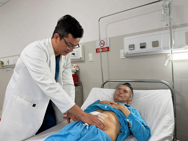 Đà Nẵng cứu sống bệnh nhân ung thư gan bị vỡ khối u, xuất huyết ồ ạt