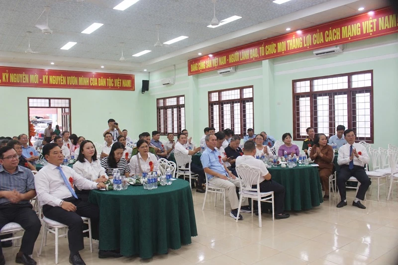 Các đại biểu tham dự buổi gặp mặt.