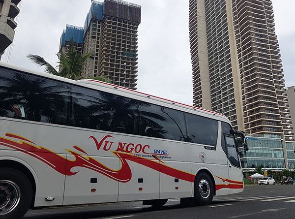 Đà Nẵng lấy ý kiến về quy định đỗ xe hợp đồng trong nội thành