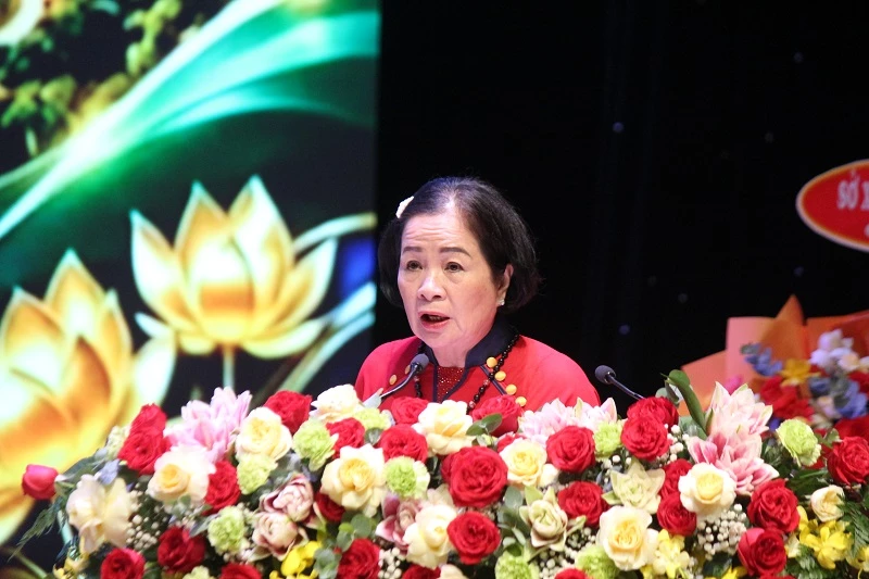 Chủ tịch Hiệp hội Doanh nghiệp tỉnh Gia Lai Nguyễn Thị Sen phát biểu tại buổi gặp mặt.