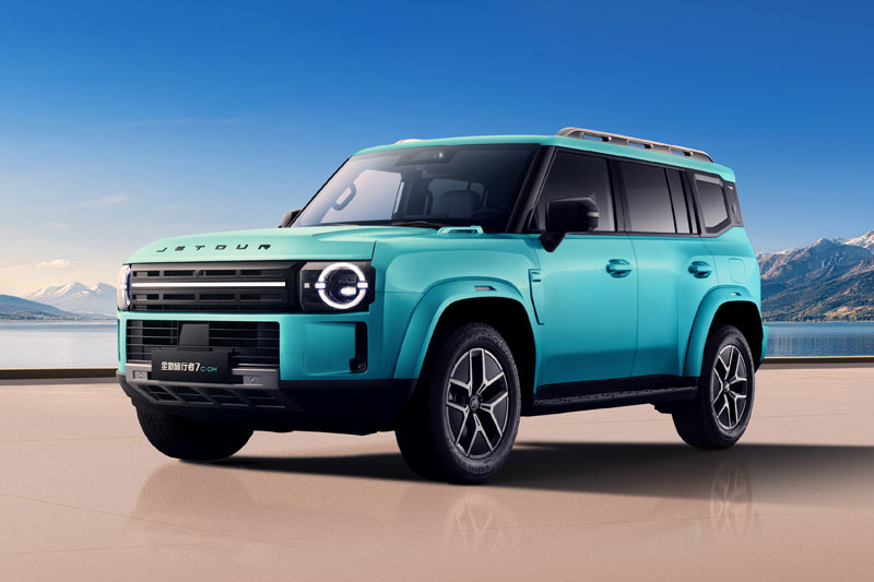 SUV địa hình dài hơn 4,8 mét, công suất 782 mã lực, giá từ 540 triệu đồng