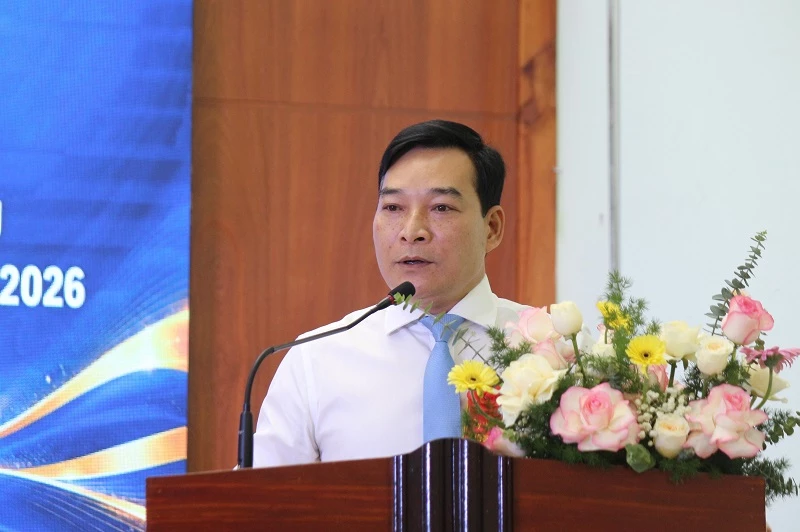 ông Phạm Công Đoan - Bí thư Đảng ủy, Chủ tịch HĐND xã Tuy Phước Tây, chia sẻ với các doanh nhân.