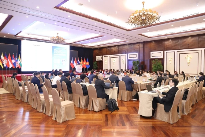 Quang cảnh cuộc họp.
