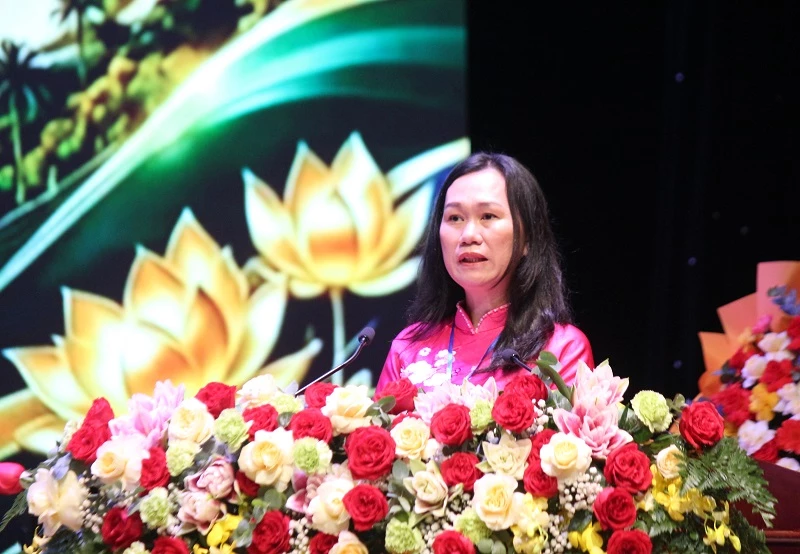 Bà Nguyễn Thị Mai Thảo - Phó Tổng Giám đốc Công ty Cổ phần Khu công nghiệp Sài Gòn – Nhơn Hội (SNP) chia sẻ về thích ứng và đồng hành trong kinh doanh.  