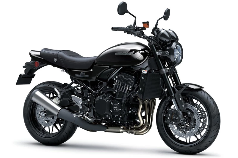 Kawasaki Z900RS Black Ball Edition 2026.