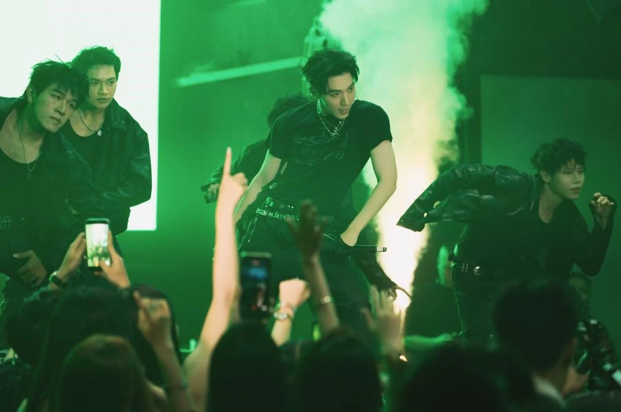 Lohan biến fancon thành concert