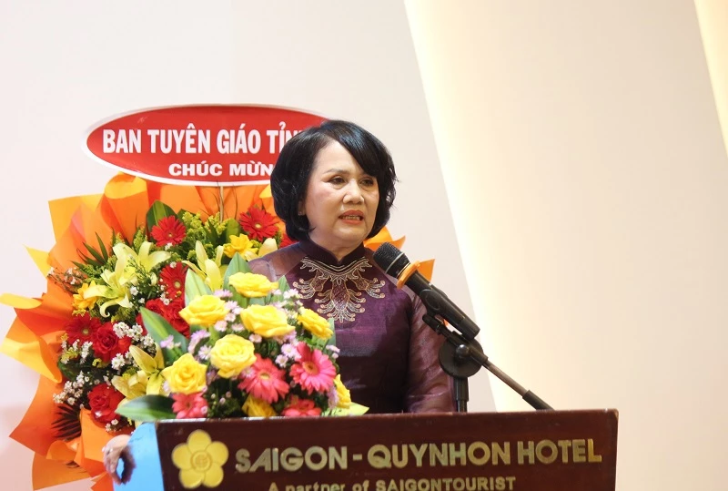 Bà Đồng Thị Ánh - Chủ tịch Hội Nữ doanh nhân tỉnh Gia Lai phát biểu khai mạc.
