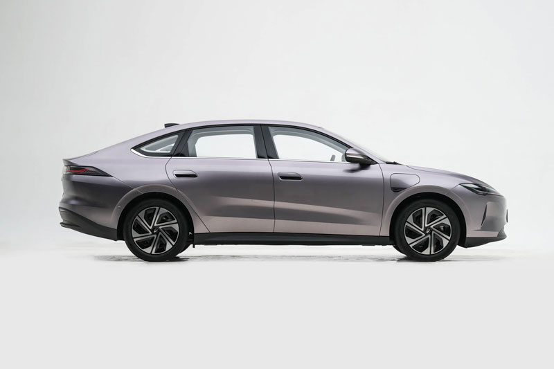Xe điện hạng D công suất 195 mã lực, phạm vi hoạt động 555km, giá hơn 300 triệu đồng
