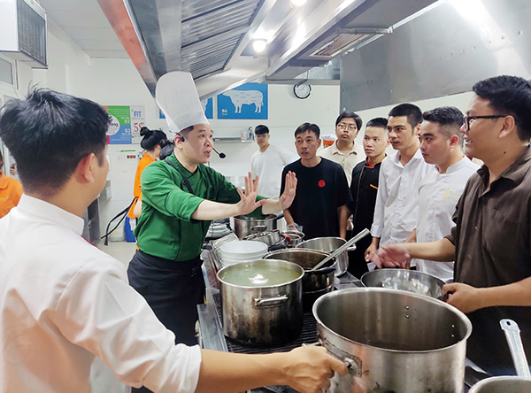 Đà Nẵng: Nâng cao chất lượng phục vụ ẩm thực tại các cơ sở lưu trú du lịch