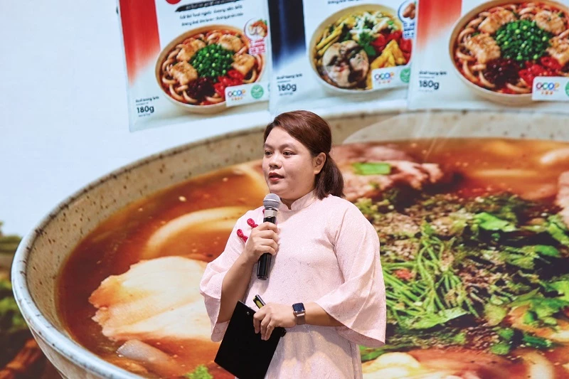Thái Thị Thu Thuỷ - Founder, CEO Vifood giới thiệu dự án,