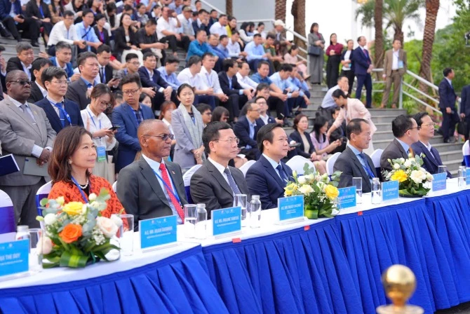 Các đại biểu tham dự Tuần lễ sô quốc gia Việt Nam 2025. Ảnh: VGP.