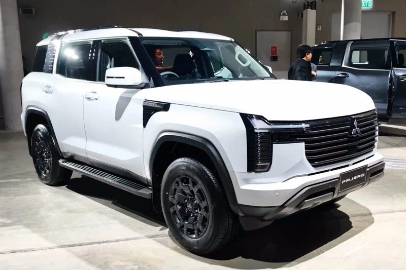 Mitsubishi Pajero 2027.
