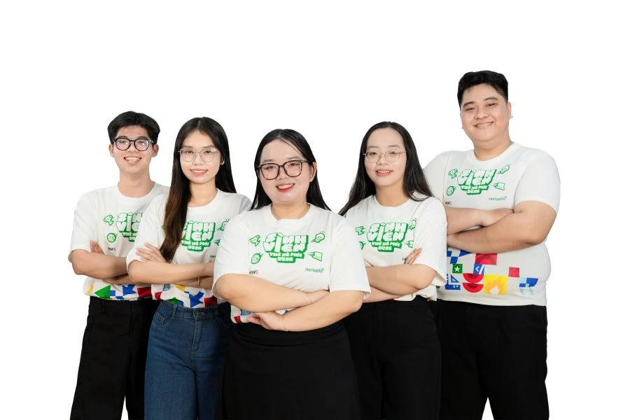 Đội thi Trường Đại học Nguyễn Tất Thành