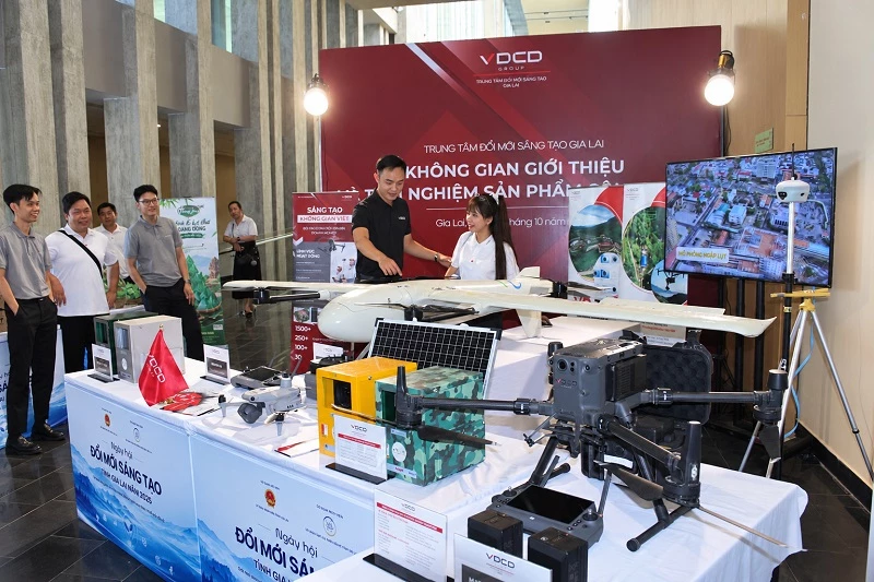 VDCD Gia Lai giới thiệu các giải pháp công nghệ tại Ngày hội Đổi mới sáng tạo tỉnh Gia Lai năm 2026 thu hút nhiều doanh nghiệp quan tâm.