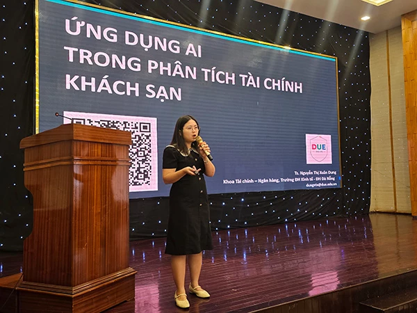 TS Nguyễn Thị Xuân Dung chia sẻ về an toàn dữ liệu và những lưu ý khi ứng dụng AI trong tài chính. TS Nguyễn Thị Xuân Dung chia sẻ về an toàn dữ liệu và những lưu ý khi ứng dụng AI trong tài chính.