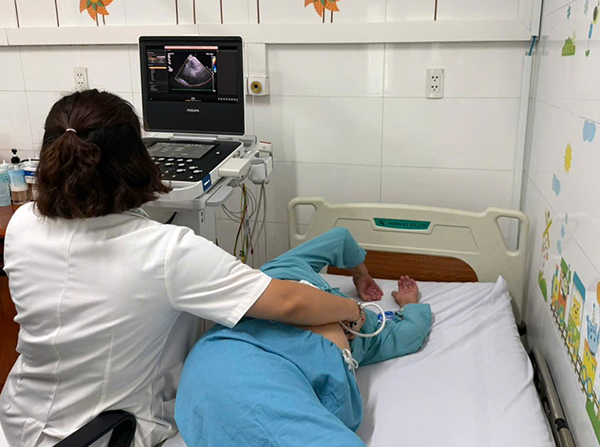 Thay van động mạch chủ trên van nhân tạo bị thoái hoá cho bệnh nhân 89 tuổi